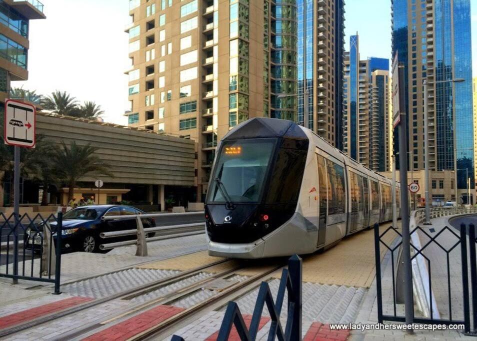 La Buena Vida Holiday Homes - Beach Front Very Spacious, Luxe And Modern 3 Bedroom With Full Kitchen In Jbr , 3 Min To The Jbr Beach Dubai Marina And Tram Station 외부 사진