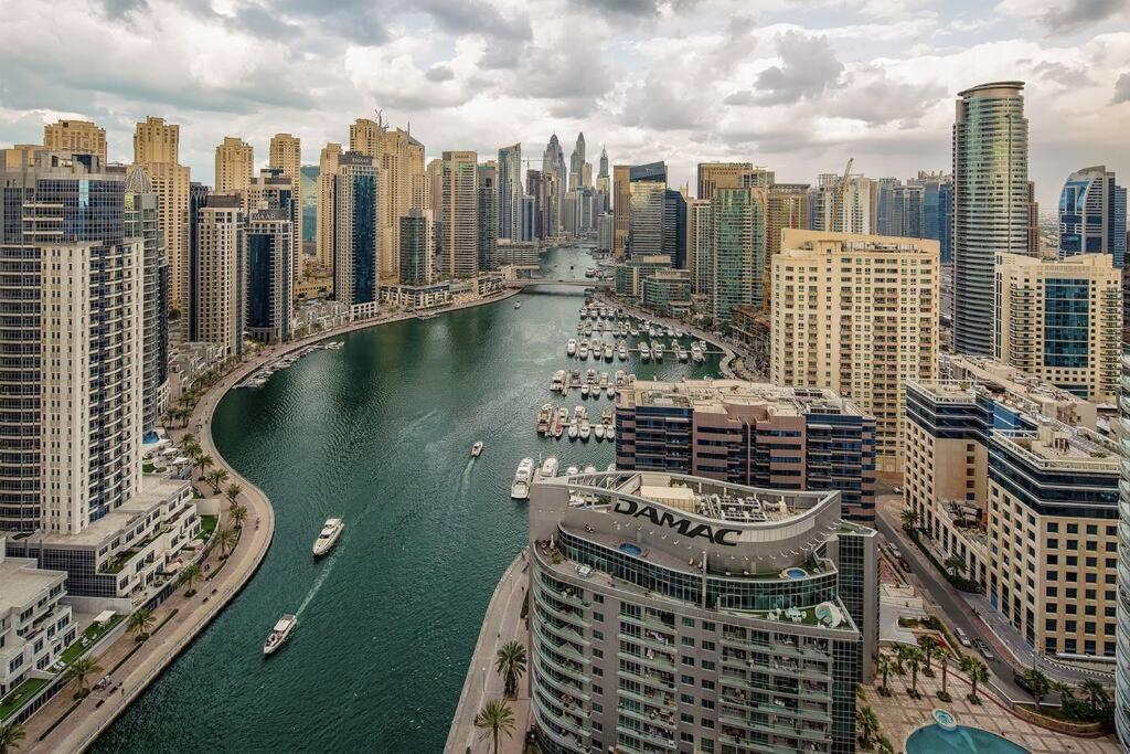 La Buena Vida Holiday Homes - Beach Front Very Spacious, Luxe And Modern 3 Bedroom With Full Kitchen In Jbr , 3 Min To The Jbr Beach Dubai Marina And Tram Station 외부 사진