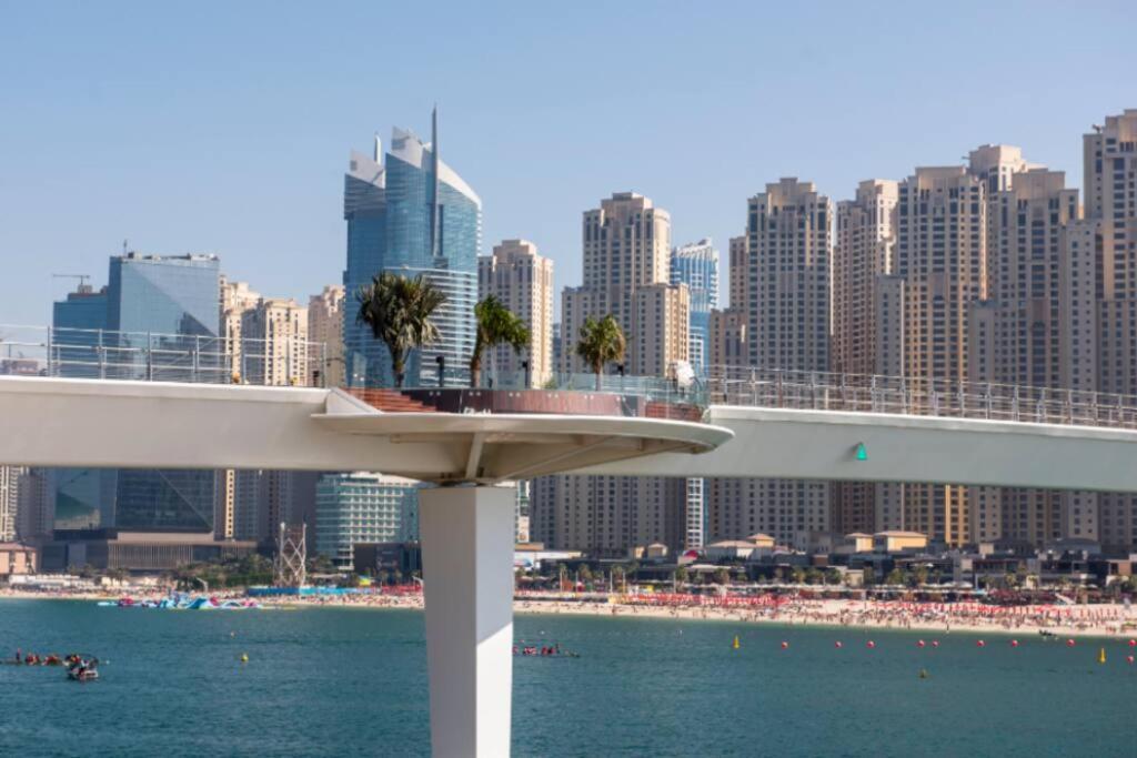 La Buena Vida Holiday Homes - Beach Front Very Spacious, Luxe And Modern 3 Bedroom With Full Kitchen In Jbr , 3 Min To The Jbr Beach Dubai Marina And Tram Station 외부 사진