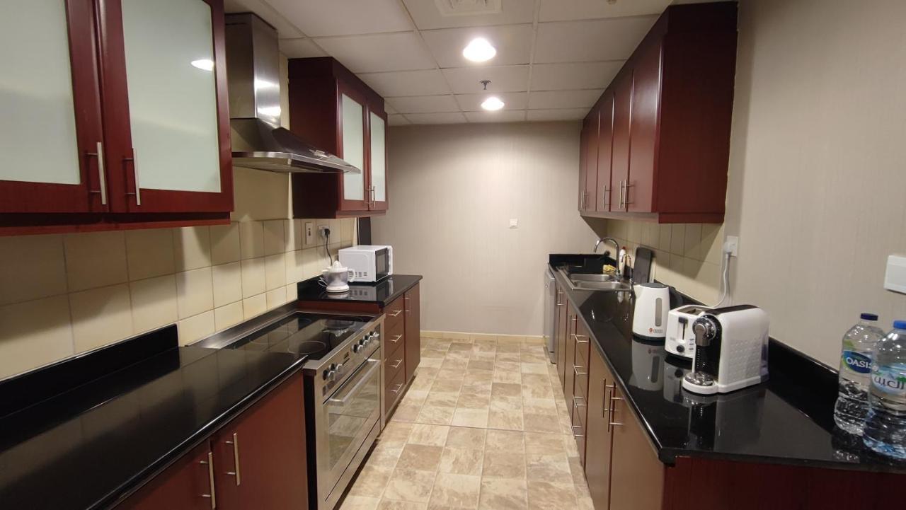 La Buena Vida Holiday Homes - Beach Front Very Spacious, Luxe And Modern 3 Bedroom With Full Kitchen In Jbr , 3 Min To The Jbr Beach Dubai Marina And Tram Station 외부 사진