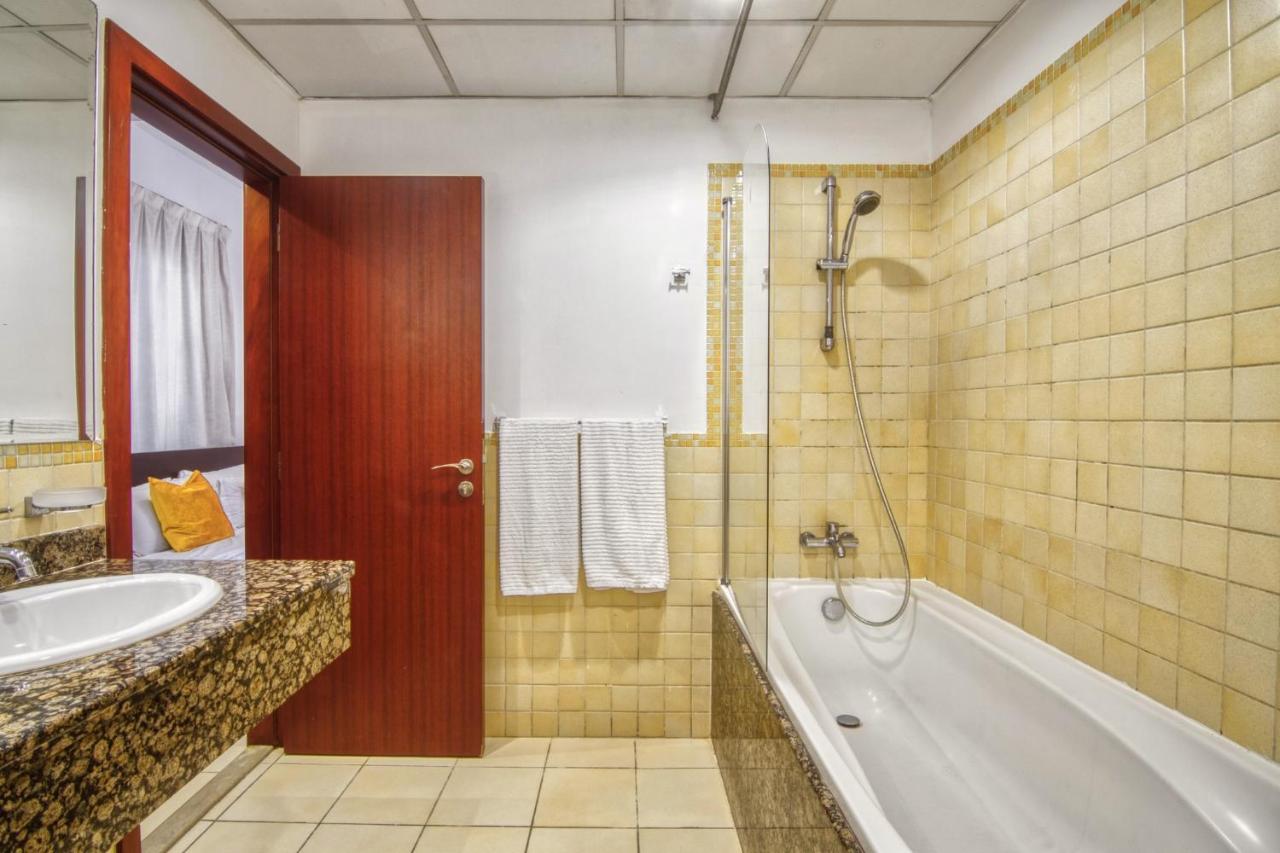 La Buena Vida Holiday Homes - Beach Front Very Spacious, Luxe And Modern 3 Bedroom With Full Kitchen In Jbr , 3 Min To The Jbr Beach Dubai Marina And Tram Station 외부 사진